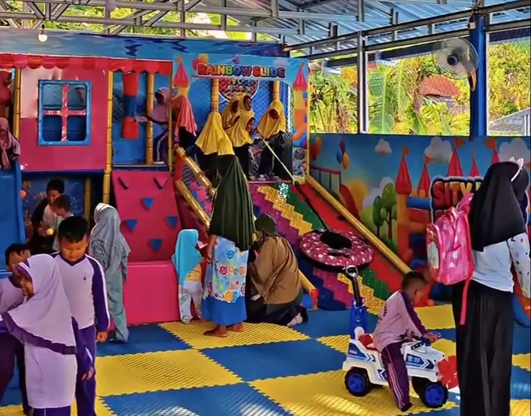 Silini WaterBoom Panisihan: Akses Mudah ke Hiburan Air di Cilacap